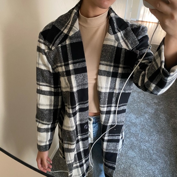 Plaid trench coat - Picture 3 of 10